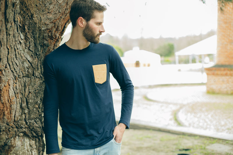 Blue tee for men in organic cotton with cork pocket and long sleeve | men's apparel | men t-shirt | men top